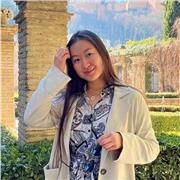 Profesora presencial u online con nivel C1 de Inglés. Además doy apoyo en asignaturas de la ESO